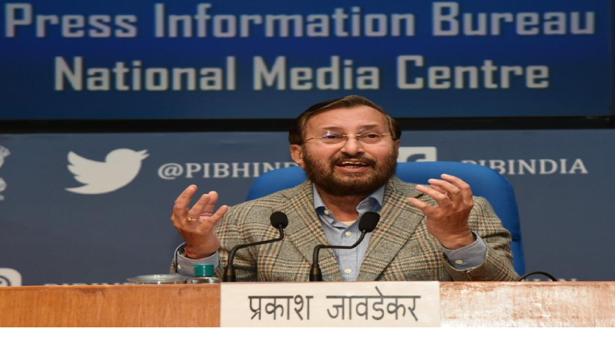 वैक्सीन पर बहाना बनाने बंद करे केजरीवाल : प्रकाश जावडेकर 